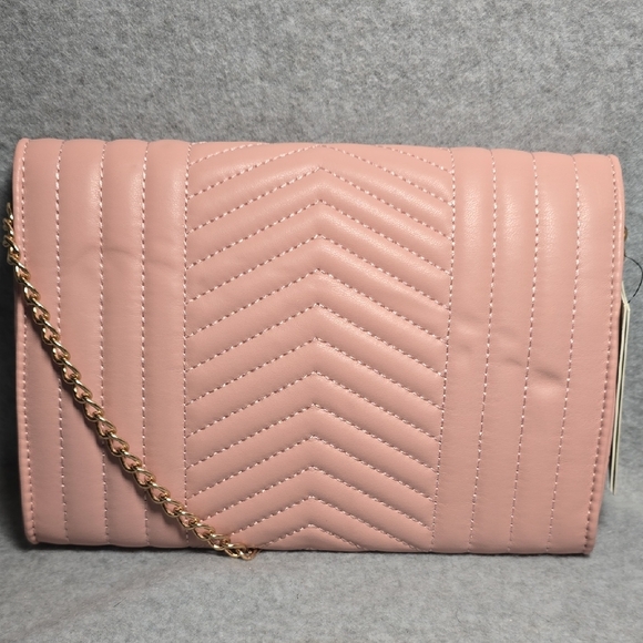 Badgley Mischka Pink Quilted Clutch with Gold Chain - Picture 2 of 8